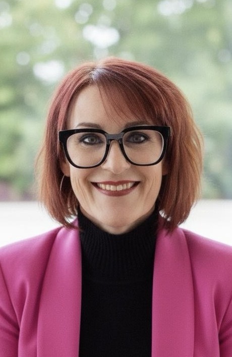Headshot of Debi Hill